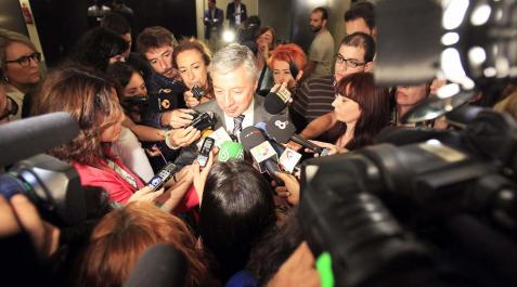El golpe de mano de Díaz y Rubalcaba ahoga las voces que exigen primarias ya El golpe de mano de Díaz y Rubalcaba ahoga las voces que exigen primarias ya