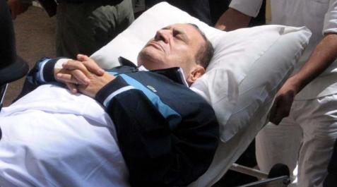 Hosni Mubarak, clínicamente muerto tras entrar en coma Hosni Mubarak, clínicamente muerto tras entrar en coma