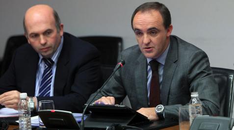 Esparza y Pérez darán explicaciones por las presuntas incompatibilidades Esparza y Pérez darán explicaciones por las presuntas incompatibilidades