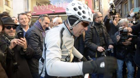 Ciclistas sin cadena celebran la Navidad en Segovia Ciclistas sin cadena celebran la Navidad en Segovia