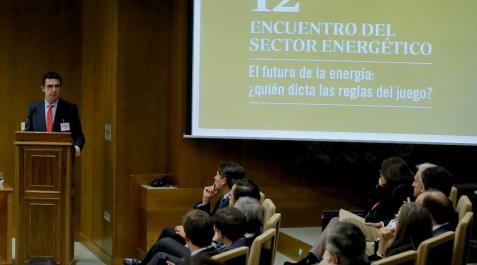 La CNMC se alía con los usuarios por el La CNMC se alía con los usuarios por el
