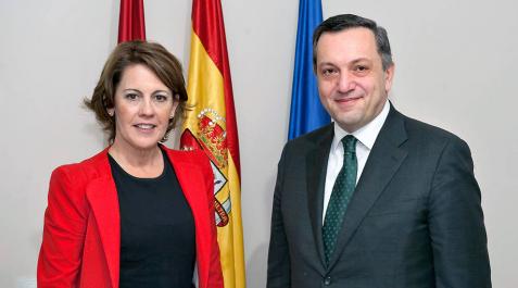 La Presidenta Barcina recibe al embajador de Armenia m La Presidenta Barcina recibe al embajador de Armenia m