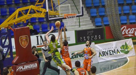 Planasa-Leyma Basket Encuentro de la Liga Adecco Oro disputado en el pabellón Anaitasuna entre el Planasa Navarra y Leyma Basket,