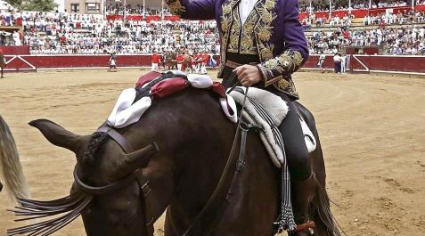 Homenaje a Pablo Hermoso de Mendoza en Tafalla_2 Festejo de rejones y homenaje a Hermoso de Mendoza en su 25 aniversario como rejoneador