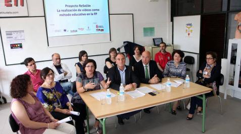 Profesores y autoridades asistentes a la presentación de los resultados del proyecto RESOLVE. Profesores y autoridades asistentes a la presentación de los resultados del proyecto RESOLVE.
