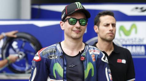 Lorenzo gana el primer asalto, marcado de cerca por Pedrosa Lorenzo gana el primer asalto, marcado de cerca por Pedrosa