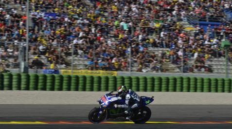 Jorge Lorenzo logra la 'pole' por delante de Márquez y Pedrosa Jorge Lorenzo logra la 'pole' por delante de Márquez y Pedrosa