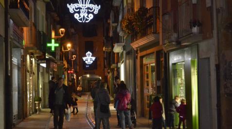 El Gobierno foral recomienda planificar gastos y usar la tarjeta con prudencia El Gobierno foral recomienda planificar gastos y usar la tarjeta con prudencia