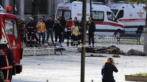 Un muerto y varios heridos tras una explosión en el centro de Estambul Un muerto y varios heridos tras una explosión en el centro de Estambul