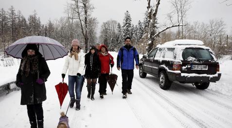 La nieve mantiene cerrado al tráfico el puerto de Belagua