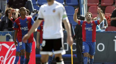 Rossi celebra el 1-0 al Valencia. Rossi celebra el 1-0 al Valencia.