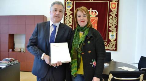 Javier Enériz lleva ya tres años como Defensor en funciones Javier Enériz lleva ya tres años como Defensor en funciones