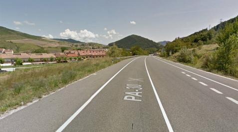 Un ciclista herido por atropello en la variante de Arre Un ciclista herido por atropello en la variante de Arre