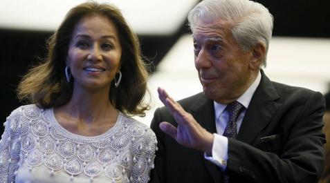 Homenaje a Mario vargas Llosa La sociedad rindió homenaje al escritor peruano con motivo de su 80 aniversario en la inauguración de un seminario en la Casa de América de Madrid.