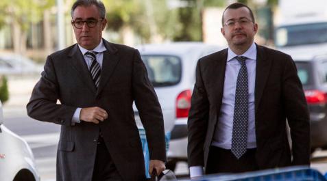 Diego Torres (i) y su abogado Manuel González Peeters. Diego Torres (i) y su abogado Manuel González Peeters.