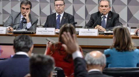 Rousseff queda en manos de un Senado inclinado a su destitución Rousseff queda en manos de un Senado inclinado a su destitución