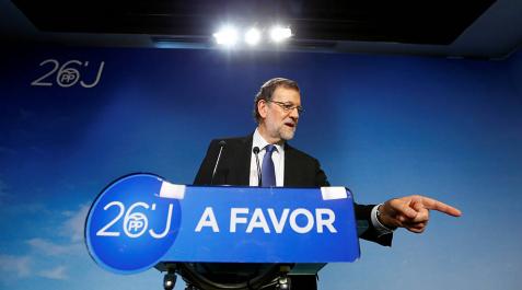 Rajoy hablará primero con el PSOE para formar Gobierno Rajoy hablará primero con el PSOE para formar Gobierno