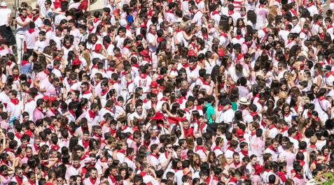 Chupinazo de San Fermín 2016 La Plaza Consistorial, abarrotada un año más en el Chupinazo