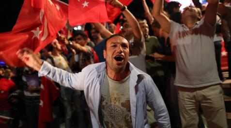Turquía declara el estado de emergencia durante tres meses Turquía declara el estado de emergencia durante tres meses