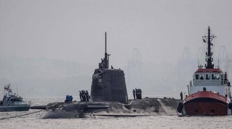 Un submarino nuclear británico colisiona con un buque en Gibraltar Un submarino nuclear británico colisiona con un buque en Gibraltar
