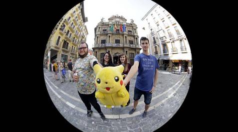Pokémon Go les atrapa en Pamplona Pokémon Go les atrapa en Pamplona