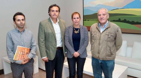 Barkos aborda el Plan Energético con productores de energía fotovoltaica Barkos aborda el Plan Energético con productores de energía fotovoltaica