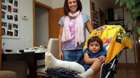 “El ciclista que arrolló a mi hija iba con el móvil” “El ciclista que arrolló a mi hija iba con el móvil”