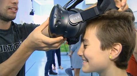 Un juego de realidad virtual permite a los niños enfermos 'escapar' del hospital Un juego de realidad virtual permite a los niños enfermos 'escapar' del hospital