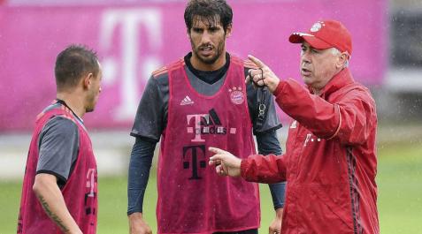 Javi Martínez abandona la concentración lesionado Javi Martínez abandona la concentración lesionado