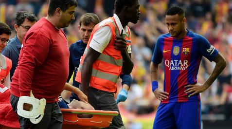 Andrés Iniesta, entre seis y ocho semanas de baja Andrés Iniesta, entre seis y ocho semanas de baja
