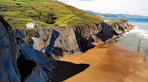 Playa de Itzurun de Zumaia. Playa de Itzurun de Zumaia.
