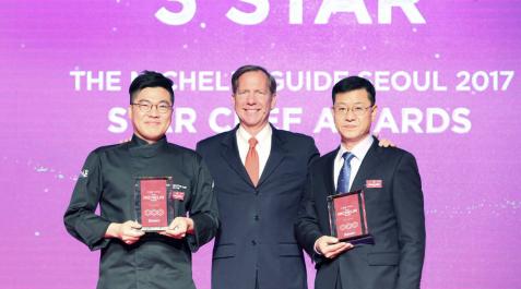 Seúl se estrena en la Guía Michelin con dos locales de tres estrellas Seúl se estrena en la Guía Michelin con dos locales de tres estrellas
