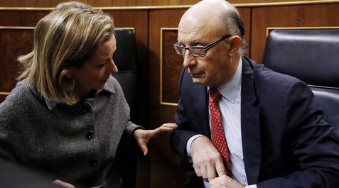 Montoro quiere limitar más los pagos en efectivo para luchar contra el fraude Montoro quiere limitar más los pagos en efectivo para luchar contra el fraude