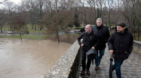 Pamplona eleva el nivel de alerta a Emergencia 1 ante el riesgo de avenida del río Arga Pamplona eleva el nivel de alerta a Emergencia 1 ante el riesgo de avenida del río Arga