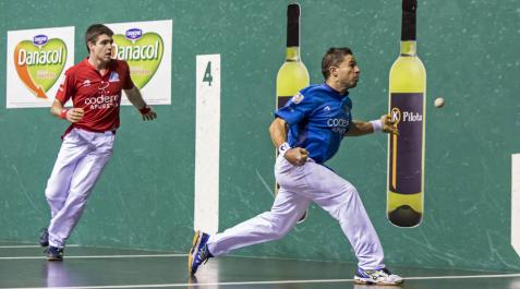 Irribarria-Rezusta, más líderes al ganar a Olaizola II-Untoria Irribarria-Rezusta, más líderes al ganar a Olaizola II-Untoria