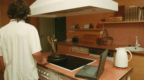 Más de 185.000 hogares navarros se han salido del mercado regulado de la luz Más de 185.000 hogares navarros se han salido del mercado regulado de la luz