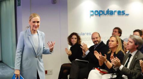 Cifuentes anuncia su candidatura para presidir el PP de Madrid y Cifuentes anuncia su candidatura para presidir el PP de Madrid y