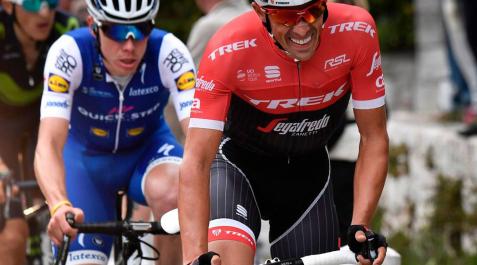Henao resiste el brutal ataque de Contador y gana por 2 segundos Henao resiste el brutal ataque de Contador y gana por 2 segundos