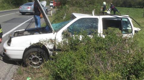 Cuatro heridos, entre ellos un bebé y un niño de tres años, en un choque en Olagüe Cuatro heridos, entre ellos un bebé y un niño de tres años, en un choque en Olagüe