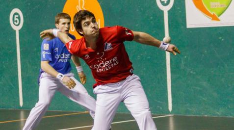 Irribarria arrolla a Artola y completa las semifinales Irribarria arrolla a Artola y completa las semifinales