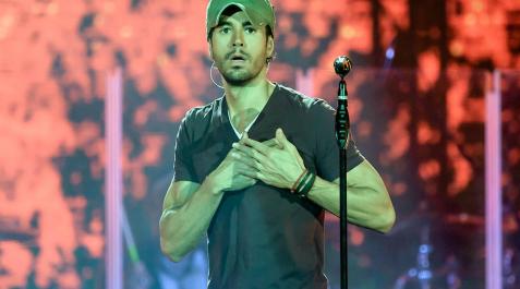 Enrique Iglesias irrita a sus fans alemanes al terminar un concierto sin despedirse Enrique Iglesias irrita a sus fans alemanes al terminar un concierto sin despedirse