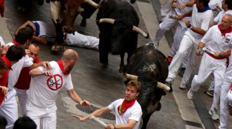 Imágenes exclusivas del sexto encierro Imágenes exclusivas del sexto encierro de los fotógrafos de Diario de Navarra