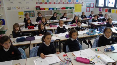 Bilingüismo, innovación educativa y atención personalizada en Irabia-Izaga Bilingüismo, innovación educativa y atención personalizada en Irabia-Izaga