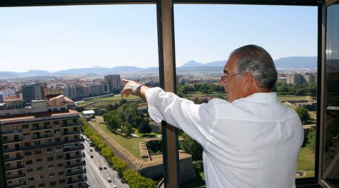 Los bomberos trabajan medidas excepcionales para bloques de 10 o más alturas Los bomberos trabajan medidas excepcionales para bloques de 10 o más alturas