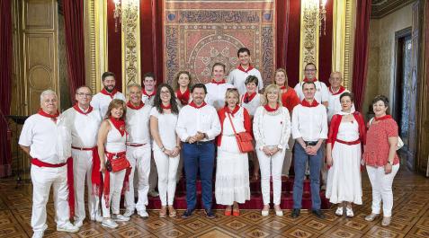 Recepción oficial a los representantes de las Casas Regionales en Navarra Recepción oficial a los representantes de las Casas Regionales en Navarra