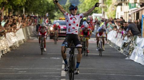 Semperena ganó en Etxarri Aranatz y es líder de la general, montaña y regularidad Semperena ganó en Etxarri Aranatz y es líder de la general, montaña y regularidad