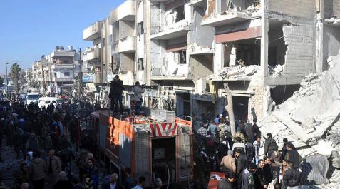 Atentado en Homs (Siria) Al menos 32 personas han muerto y otras 90 han resultado heridas por la explosión de dos bombas en la ciudad siria de Homs, según ha informado el Observatorio Sirio para los Derechos Humanos.