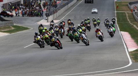 El Circuito de Navarra recuerda a Ángel Nieto con varios gestos de homenaje El Circuito de Navarra recuerda a Ángel Nieto con varios gestos de homenaje