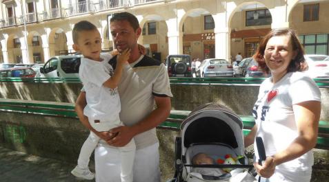 “Sería mejor ampliar a las madres las dieciséis semanas de baja por maternidad” “Sería mejor ampliar a las madres las dieciséis semanas de baja por maternidad”