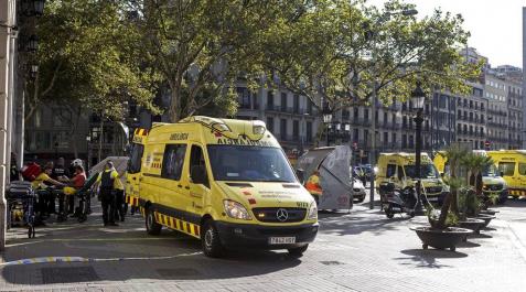 Atropello masivo en Barcelona atropello masivo por una furgoneta en las Ramblas de Barcelona